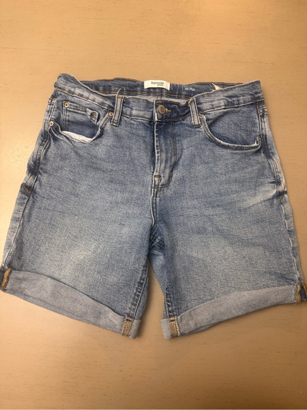 Kensie the short Blue Denim Rolled-Hem Shorts 7 inch inseam EUC - Picture 2 of 7